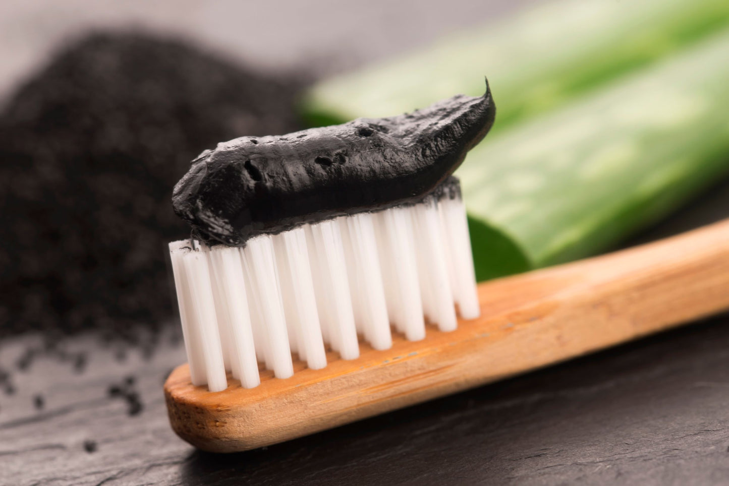 Charcoal toothpaste (% deposit)